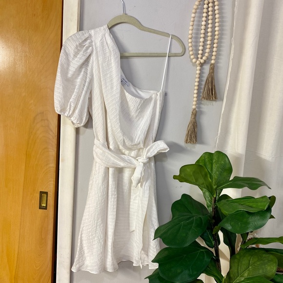 Women’s Sun Dresses | NINE WEST One-shoulder Fit & Flare Dress in White - Picture 5 of 8